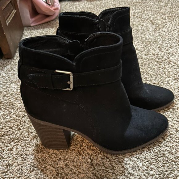 Universal Thread Shoes - Shoes